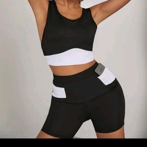 Open back color block sport tank top and pocket detail shorts set